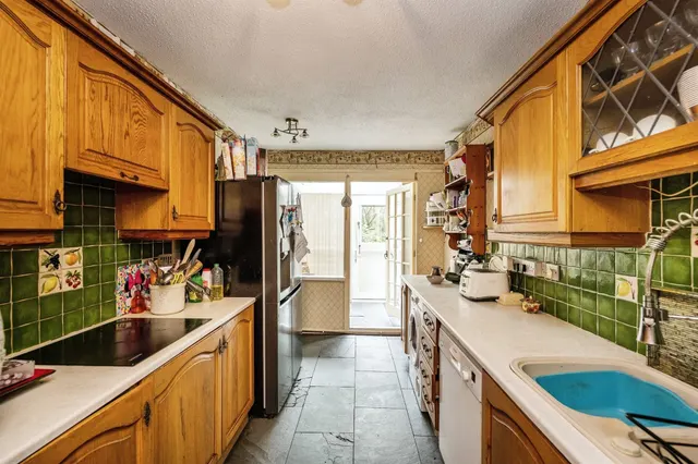 Berkeley Close, Swansea, SA7, photo 2