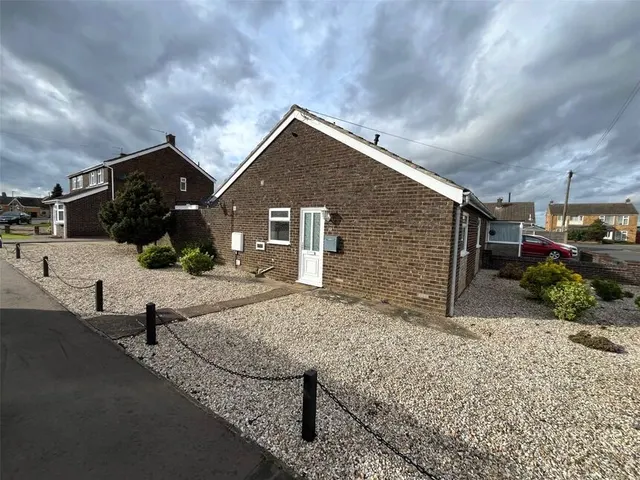 2 bedroom house — Westacre Drive, Norwich, Norfolk, NR6