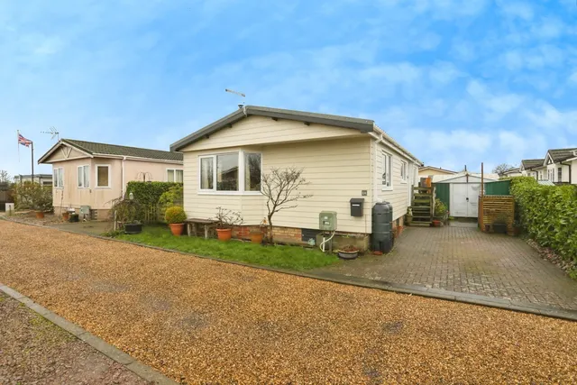 Debenham Corner, Wetheringsett, Stowmarket, Suffolk, IP14, photo 1