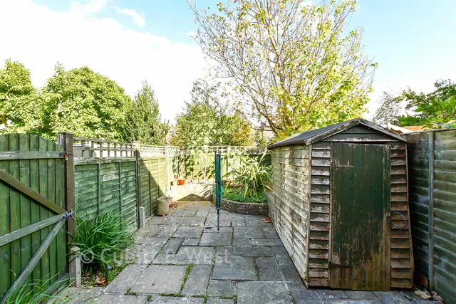 Grenville Gardens, Donnington, PO19, photo 2