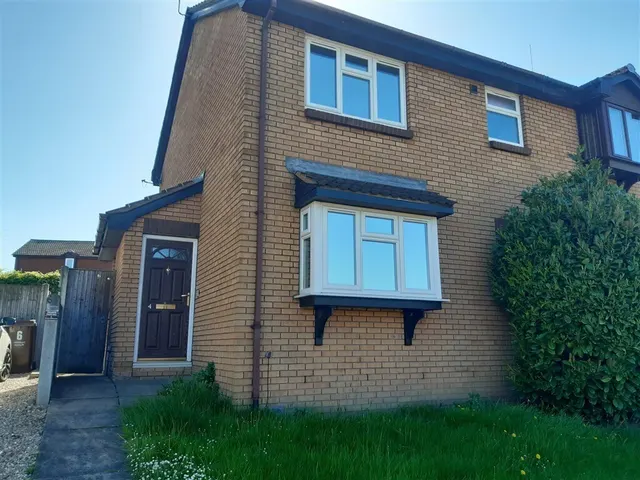 Photo 2 — Manor Farm Road, Crigglestone, WAKEFIELD
