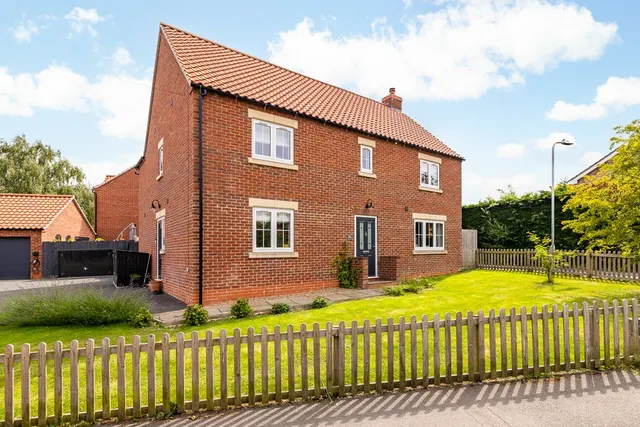 Grantham Road, Ropsley, NG33, photo 1