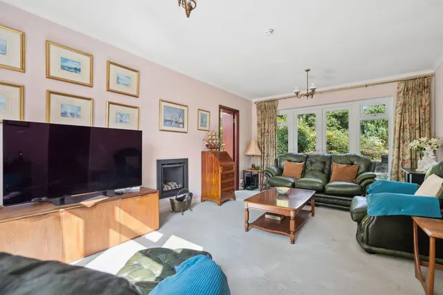 Little Hill, Heronsgate, WD3, photo 2