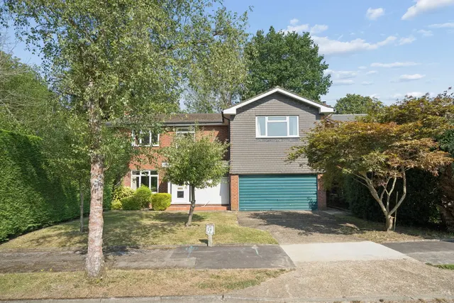 Little Hill, Heronsgate, WD3, photo 1
