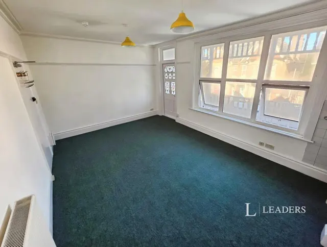 Canada Grove, Bognor Regis, PO21, photo 1