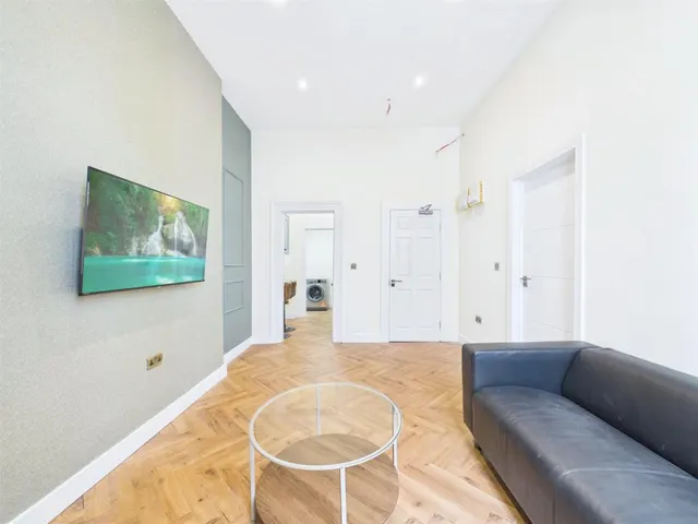 Photo 3 — Clevedon Terrace, Kingsdown, Bristol, BS6 5TX