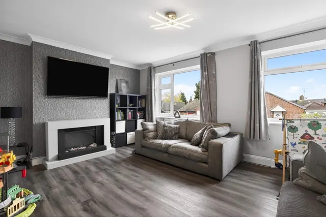 Wainfleet Road, Harrogate, HG1, photo 2