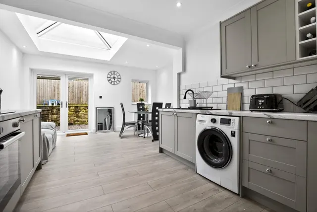 Wainfleet Road, Harrogate, HG1, photo 3