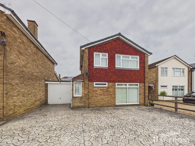 Douglas Road, Aylesbury, HP20 1ES, photo 1