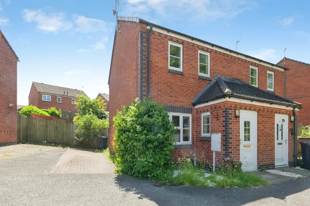 Bryony Road, Hamilton, Leicester, photo 1