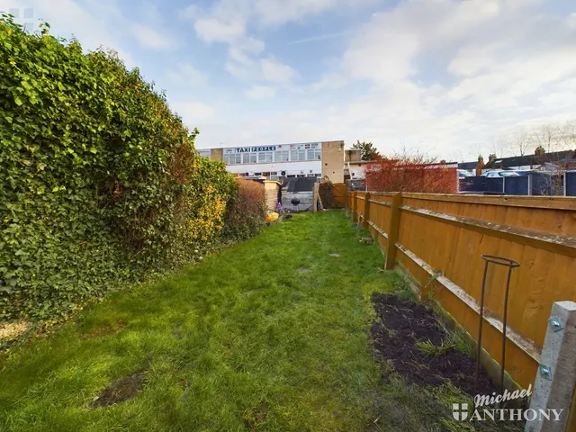 Photo 3 — Stocklake, Aylesbury, HP20 1DN