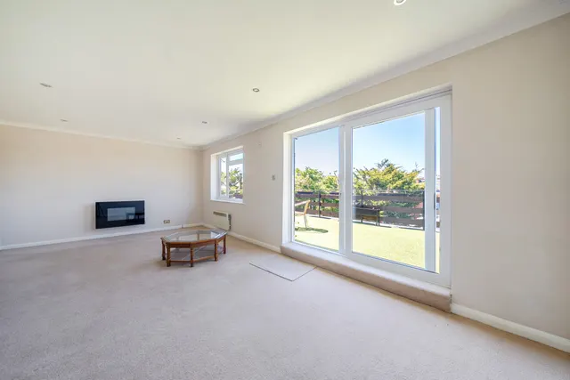 Grand Drive, Raynes Park, London, SW20, photo 1