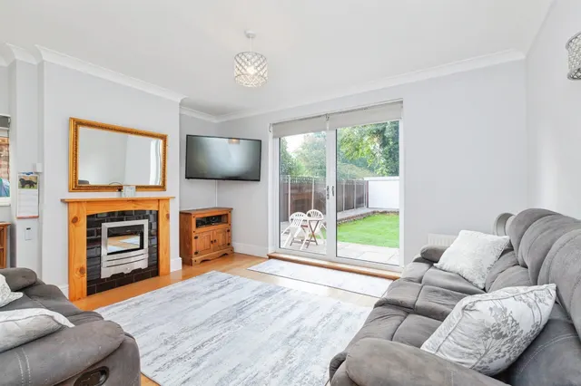 Knighton Fields Road West, Leicester, LE2, photo 3
