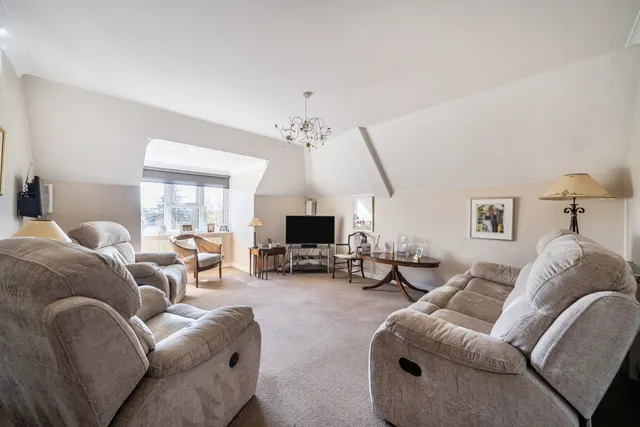 Photo 2 — The Avenue, Beckenham, Kent, BR3