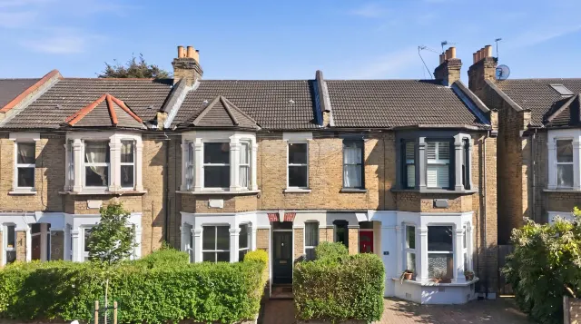 Albert Road, Leyton, E10, photo 1