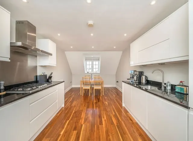 Photo 3 — Ewell Road, Surbiton, KT6