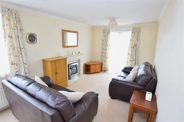 Photo 2 — Chilton Farm Park, Fleet Road, Farnborough, Hampshire, GU14 9SJ