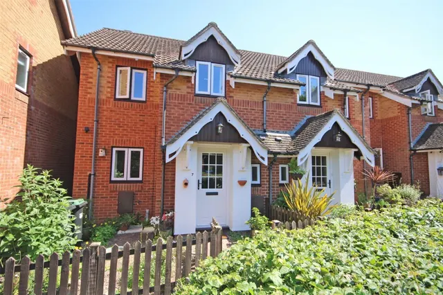 New Milton, Hampshire, photo 1