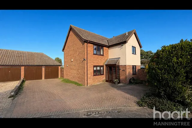 Clacton Road, Wix, CO11, photo 1