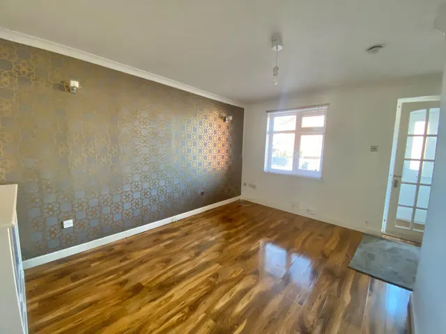 Burns Place, Tilbury, RM18, photo 2