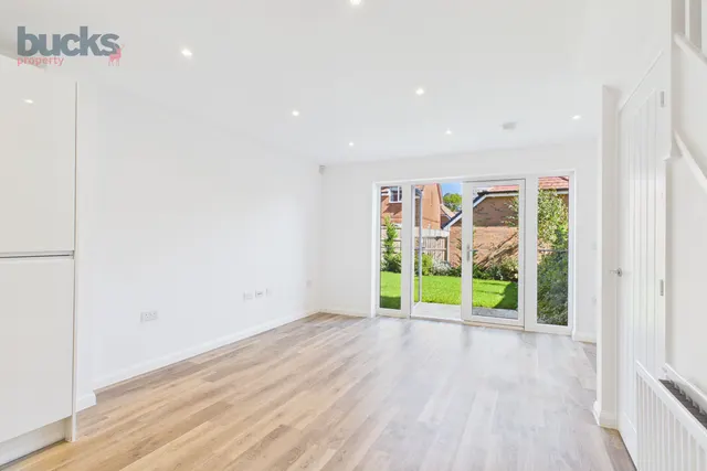 Maple Drive, Kirdford, RH14, photo 2