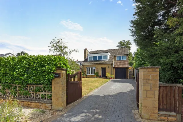 Charlton Drive, Charlton Kings, GL53, photo 2