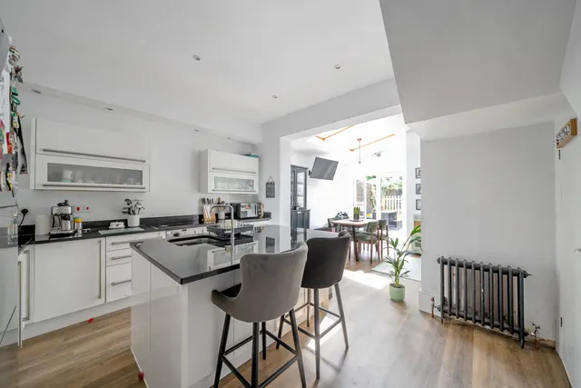 Photo 3 — Birkbeck Road, BR3