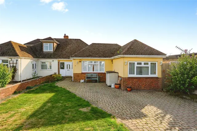Elm Avenue, Caddington, LU1, photo 1