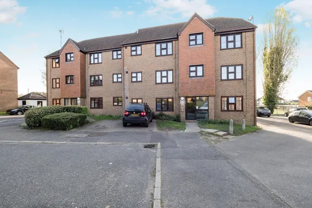 Orchid Close, Abridge, Romford, Essex, RM4, photo 1