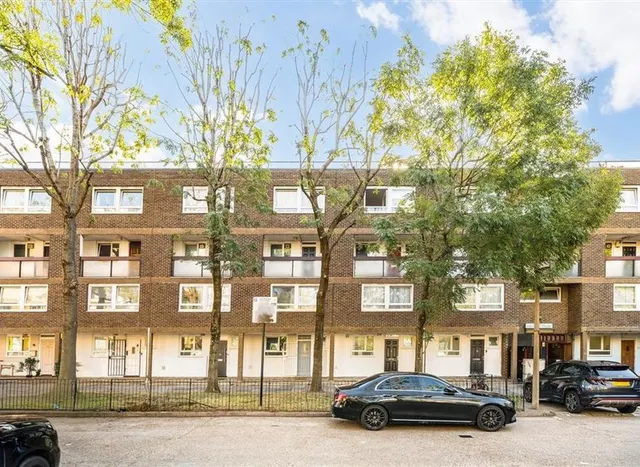 Pelter Street, Columbia Road, E2, photo 1