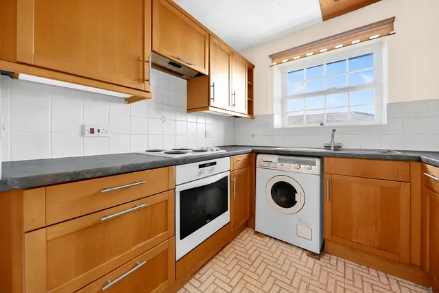 Photo 3 — 141 Queensberry Place, Newham, London, Greater London, E12 6UW