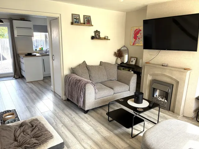 Johnson Close, Rugeley, WS15, photo 3