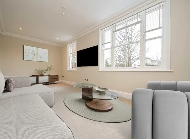 Photo 2 — Catherine Road, Surbiton, KT6