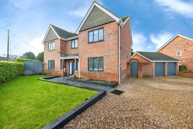 Owen Way, Higham Ferrers, NN10, photo 1