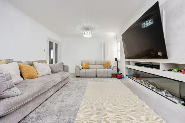 Owen Way, Higham Ferrers, NN10, photo 3