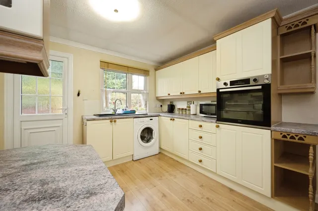 Weston Avenue, Leighton Buzzard, LU7, photo 3