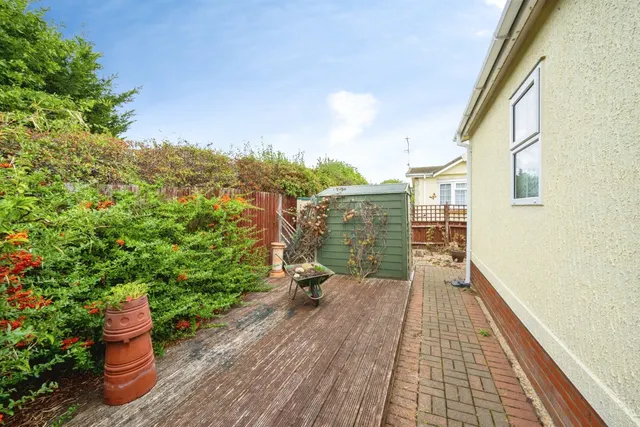 Weston Avenue, Leighton Buzzard, LU7, photo 2