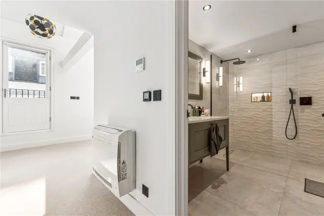 Photo 3 — Lancaster Mews, London, W2