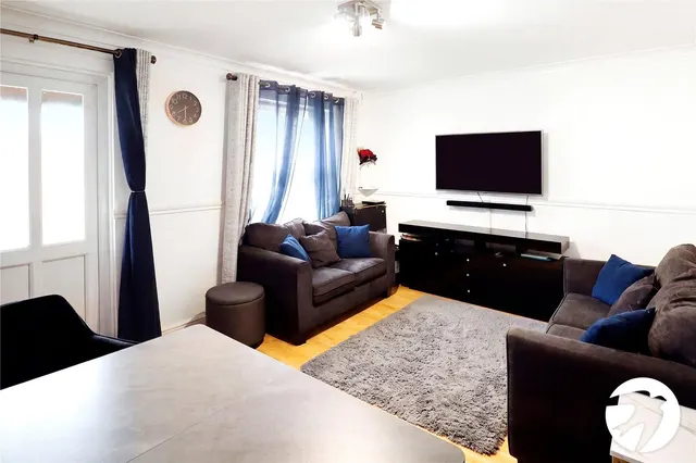 Northwood Place, DA18, photo 2