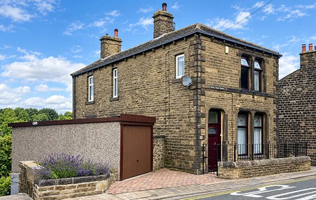 Hebden Road, Haworth, Keighley, photo 1