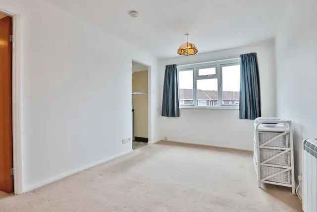 Comet Way, Christchurch, BH23, photo 3