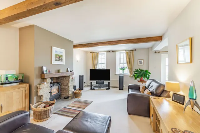 Home Farm Square, Birstwith, HG3, photo 3