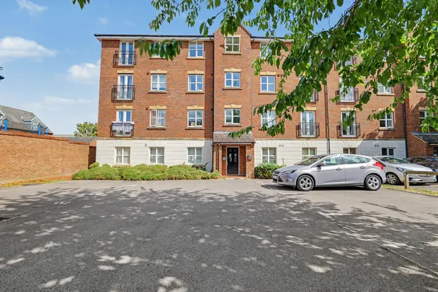 Fount Court, Market Harborough, LE16, photo 1