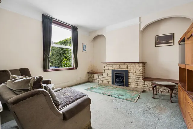 Photo 3 — Glade Road, Marlow SL7 1DY