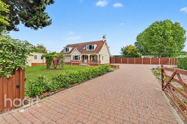 London Road, Clacton-On-Sea, CO16, photo 1