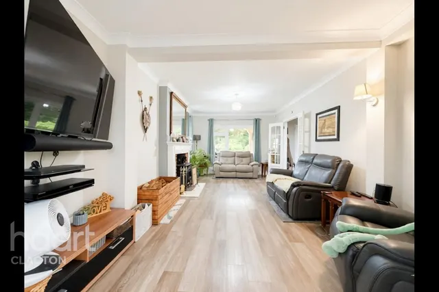 London Road, Clacton-On-Sea, CO16, photo 2