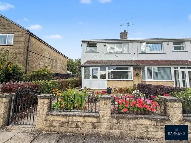 Stead Road, Bradford BD4 6QX, photo 1