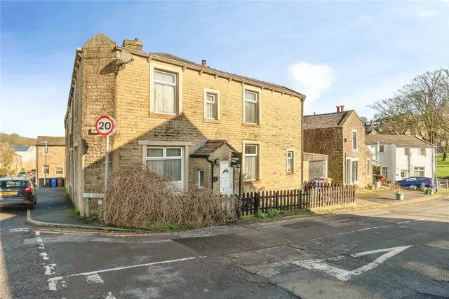 Town Gate, Foulridge, BB8, photo 1