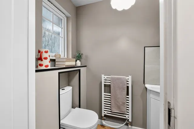 Barr Crescent, Irvine, KA12, photo 2