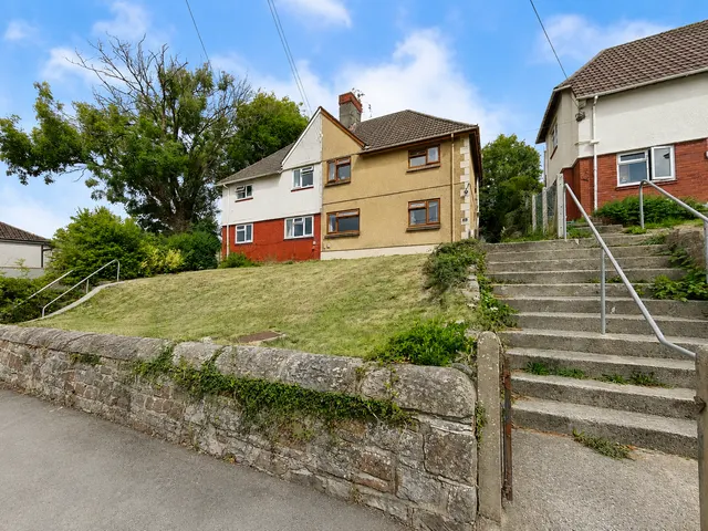 Culfor Road, Loughor, Swansea, SA4 6TZ, photo 1